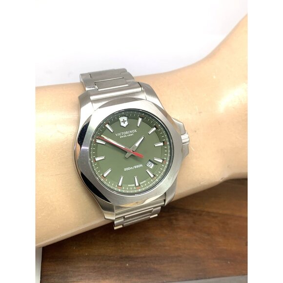 Victorinox Swiss Army Men's Watch 241725 I.N.O.X Green Dial Quartz Steel 43mm - Picture 11 of 14